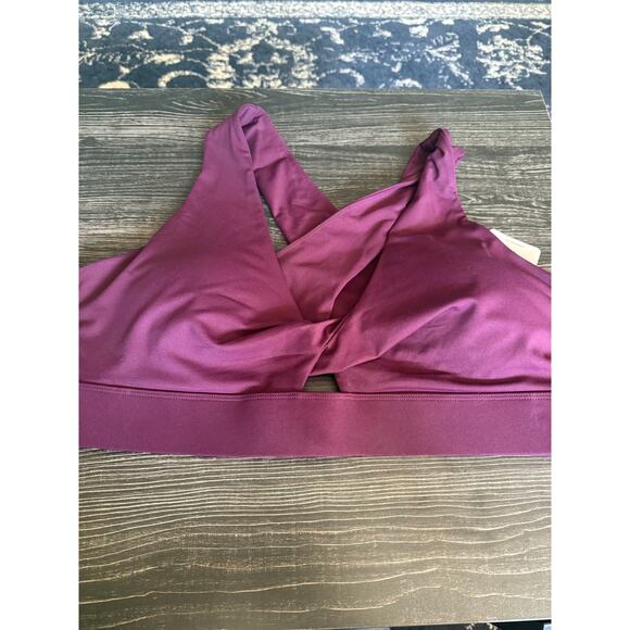 NWT Fabletics Purple Oasis Twist Pullover Sports Bra Sz. 2X